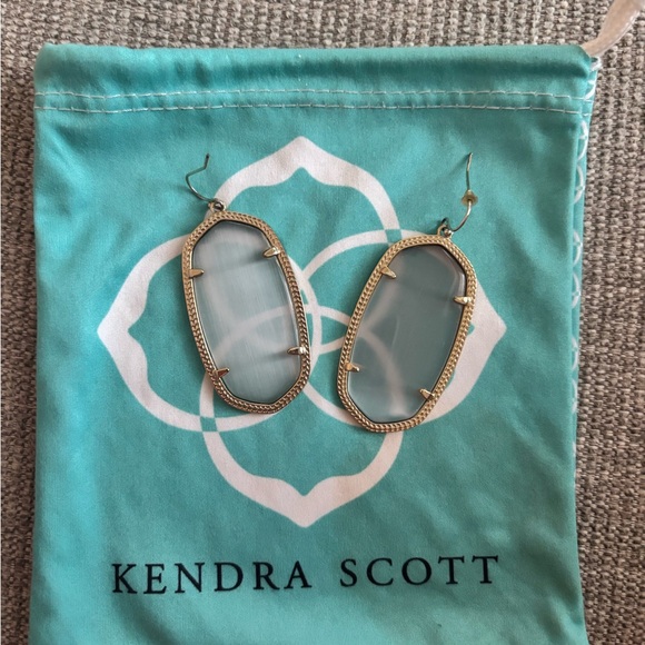 Kendra Scott Accessories - Kendra Scott Gold and light grey Earrings